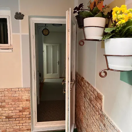 Apartment Garden Old Town *